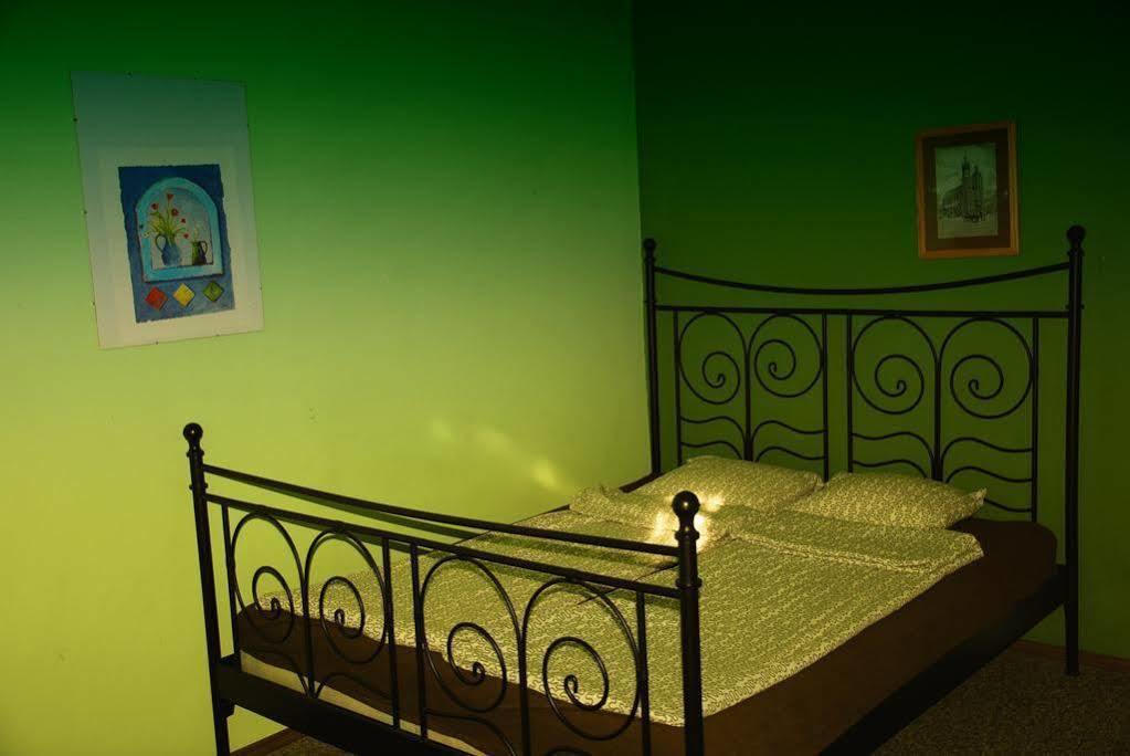 Hostel Krakowskie Klimaty Ngoại thất bức ảnh