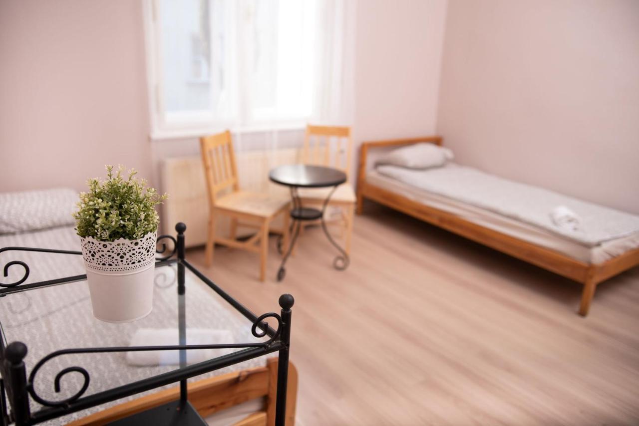 Hostel Krakowskie Klimaty Ngoại thất bức ảnh